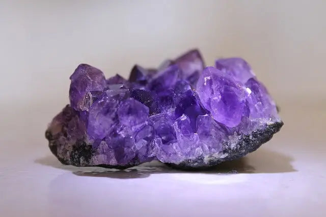 L-améthyste-les-vertus-spirituelles-et-émotionnelles-de-ce-cristal. lunamanashop