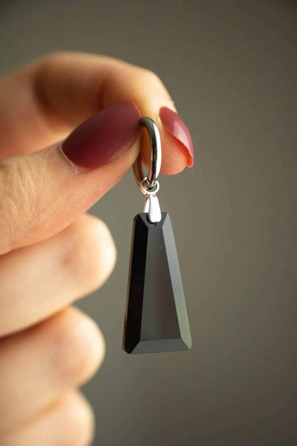 Anneau à breloque en Obsidienne noire Trapèze (à l'unité) lunamanashop