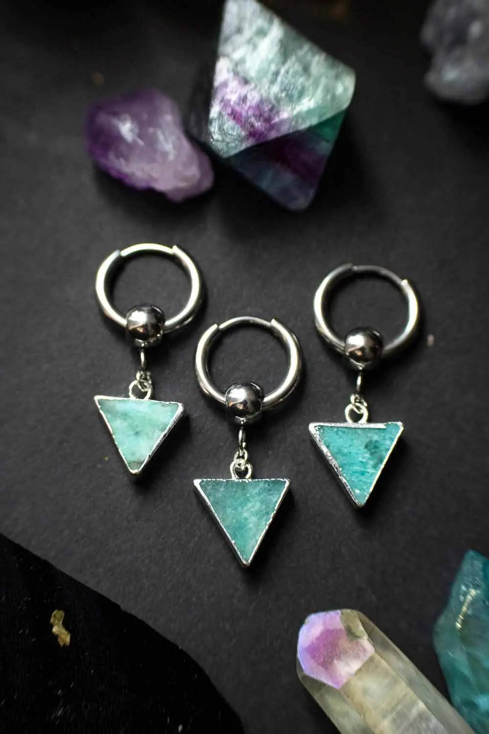 Anneau à breloque en amazonite Triangle (à l'unité) lunamanashop