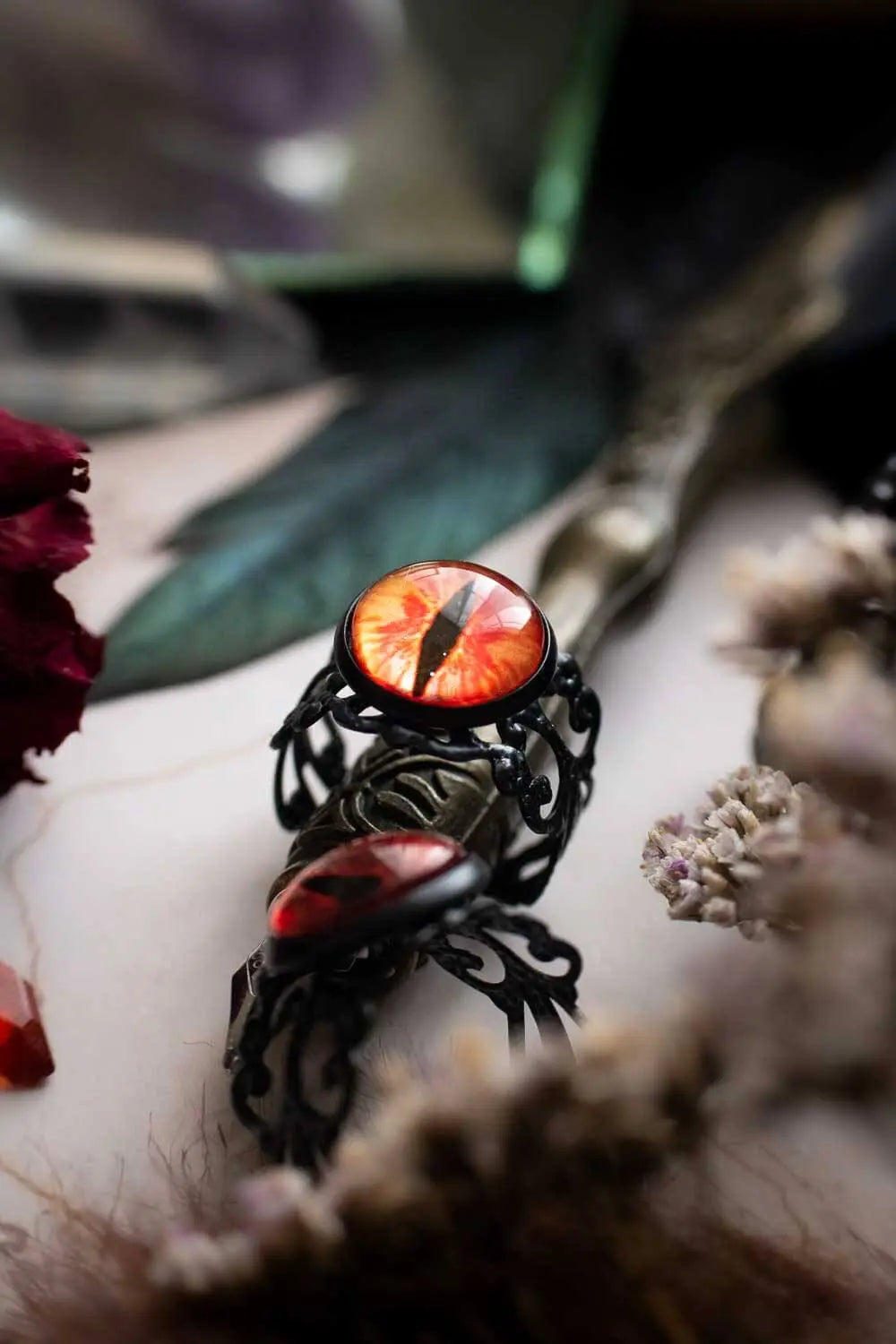 Anneau d'obscurité oculaire, bague noire avec œil lunamanashop