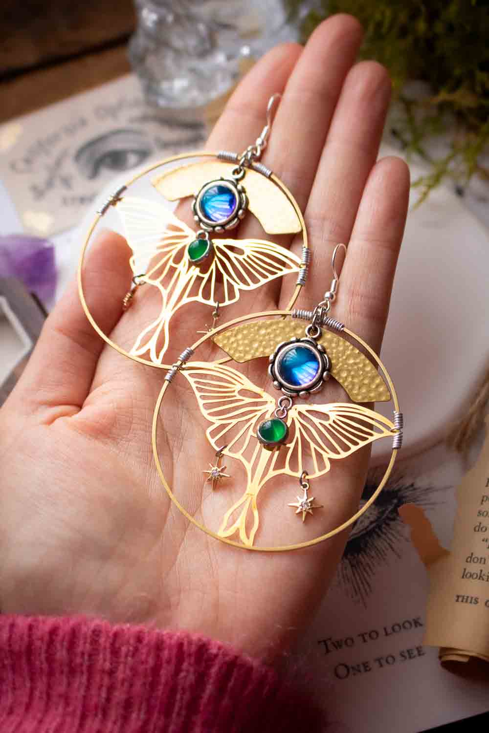 Boucles d'oreilles Calypso - Papillon doré et cabochons précieux lunamanashop