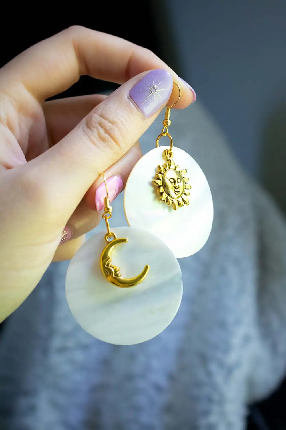 Boucles d'oreilles Clair de Nacre avec Lune et Soleil doré lunamanashop