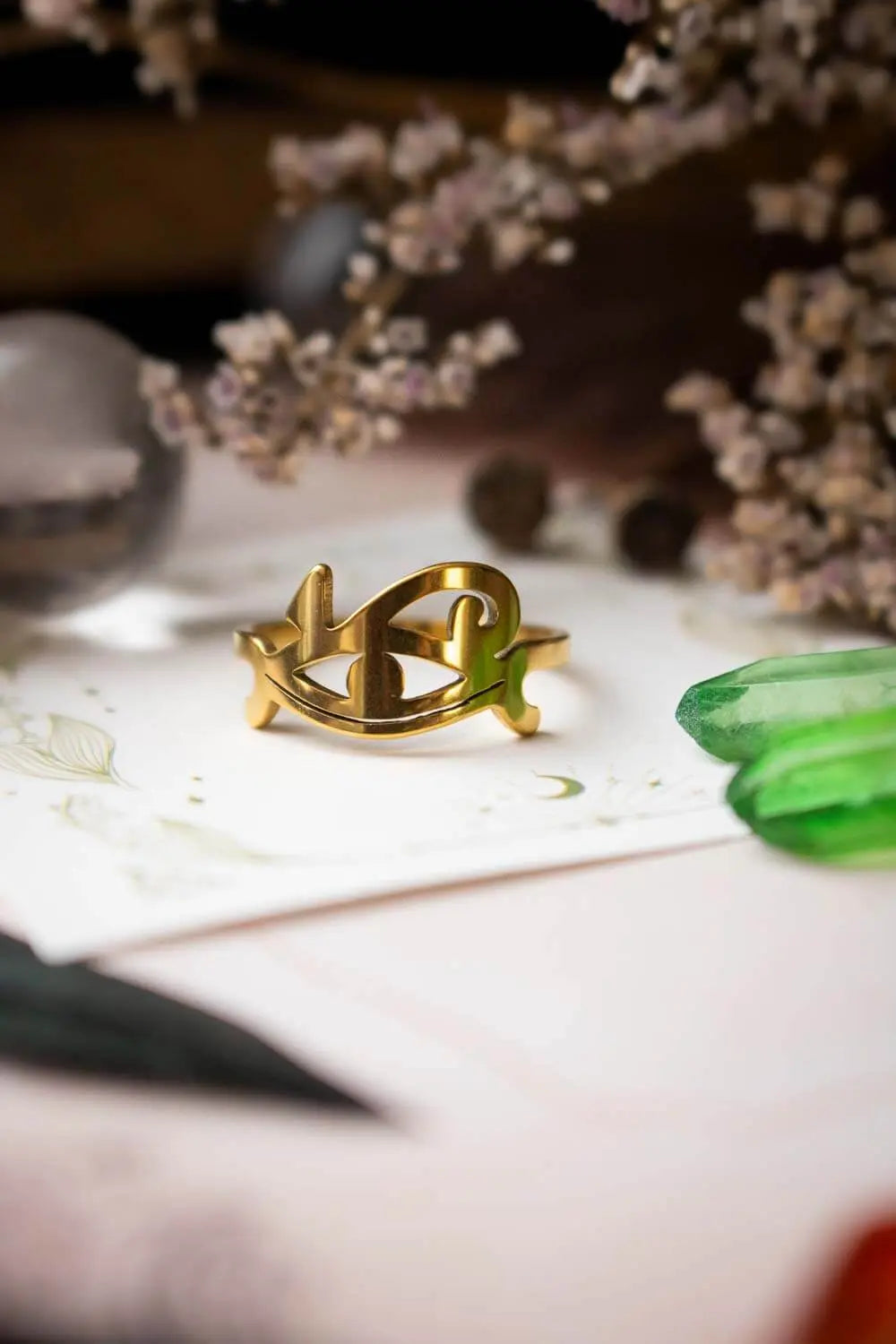 Bague Oeil d'Horus en acier inoxydable doré lunamanashop