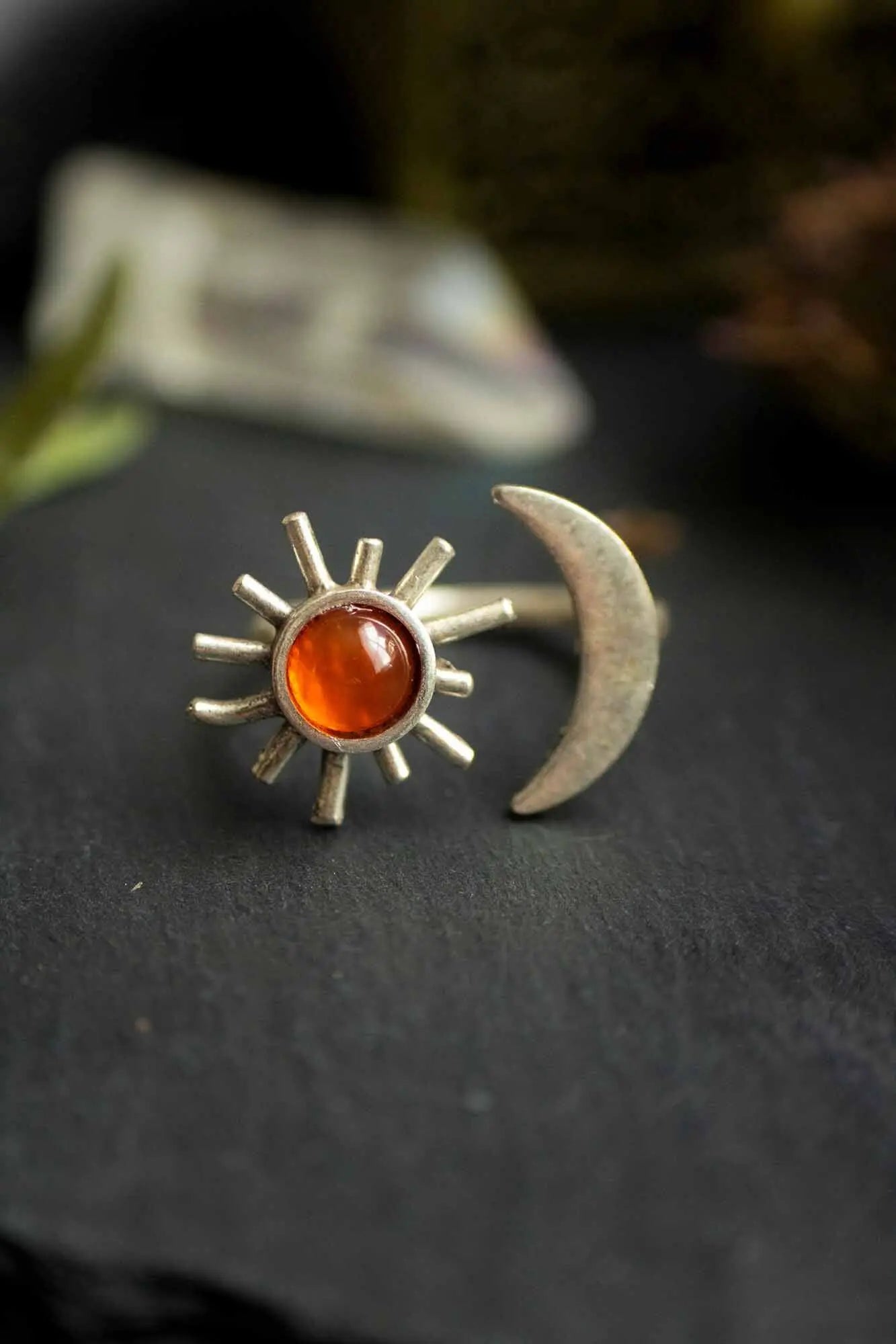 Bague Sunna en Cornaline orange avec Soleil et Lune argenté lunamanashop