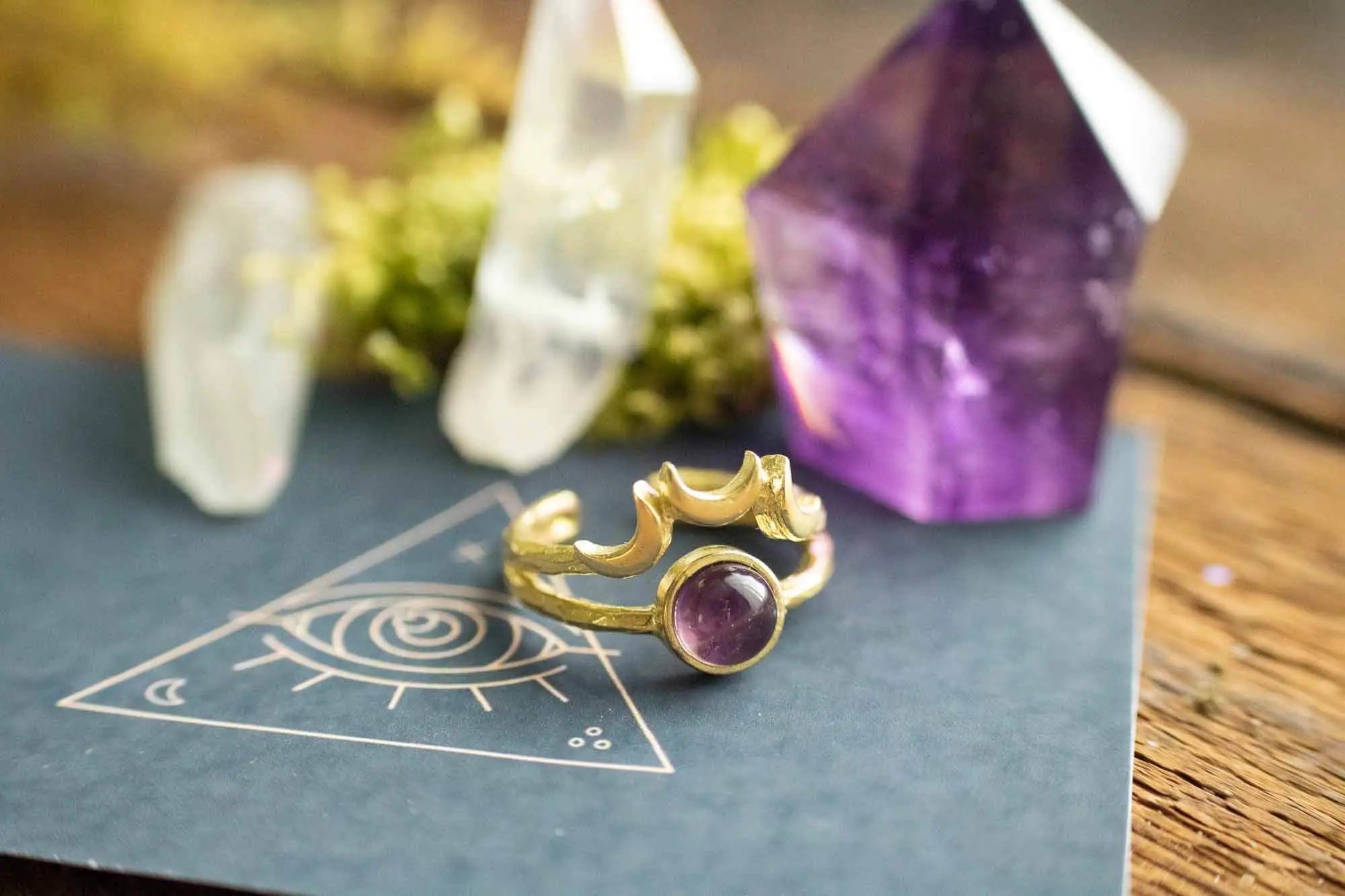 Bague Tiara en Améthyste et ses 3 Lunes dorées lunamanashop