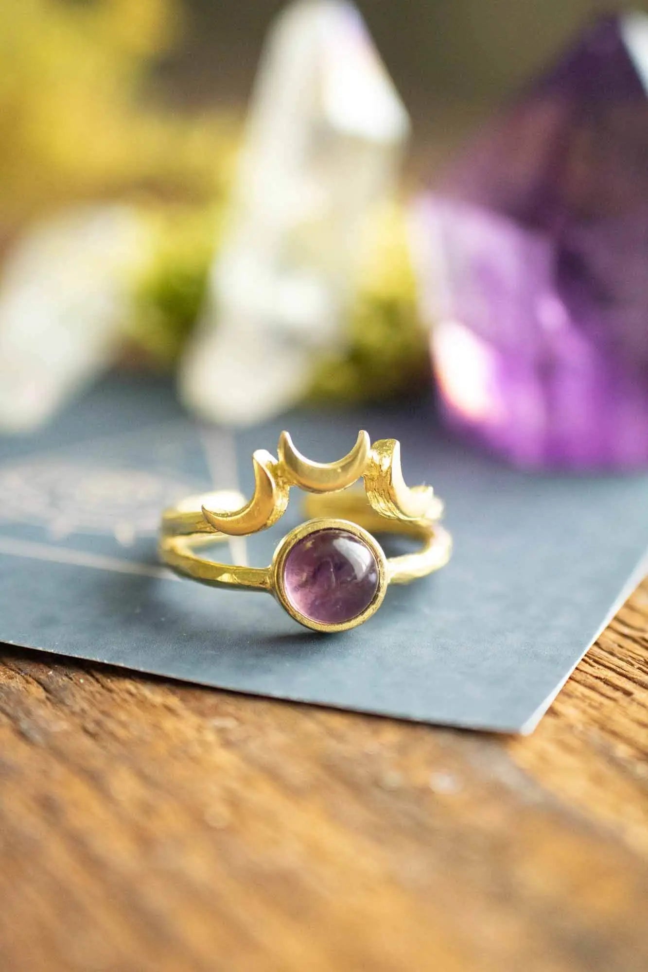 Bague Tiara en Améthyste et ses 3 Lunes dorées lunamanashop