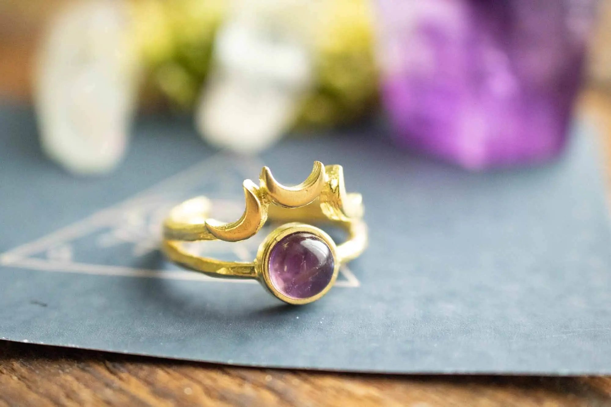 Bague Tiara en Améthyste et ses 3 Lunes dorées lunamanashop