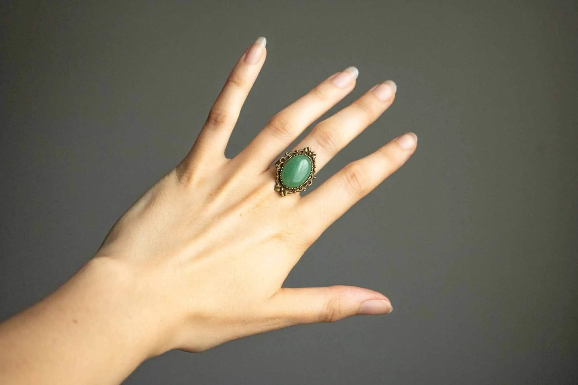 Bague en Aventurine verte Panacée teintée de bronze lunamanashop