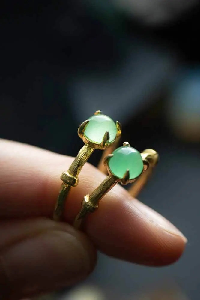 Bague en Aventurine verte et base dorée lunamanashop