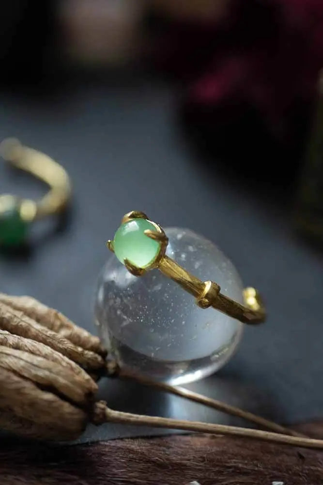 Bague en Aventurine verte et base dorée lunamanashop