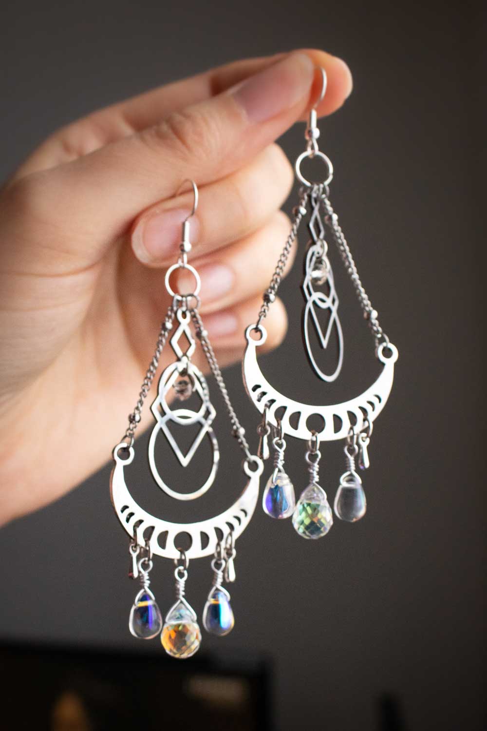Boucles d'oreilles Ondine - Lunes argentées et pampilles en verre à facettes lunamanashop