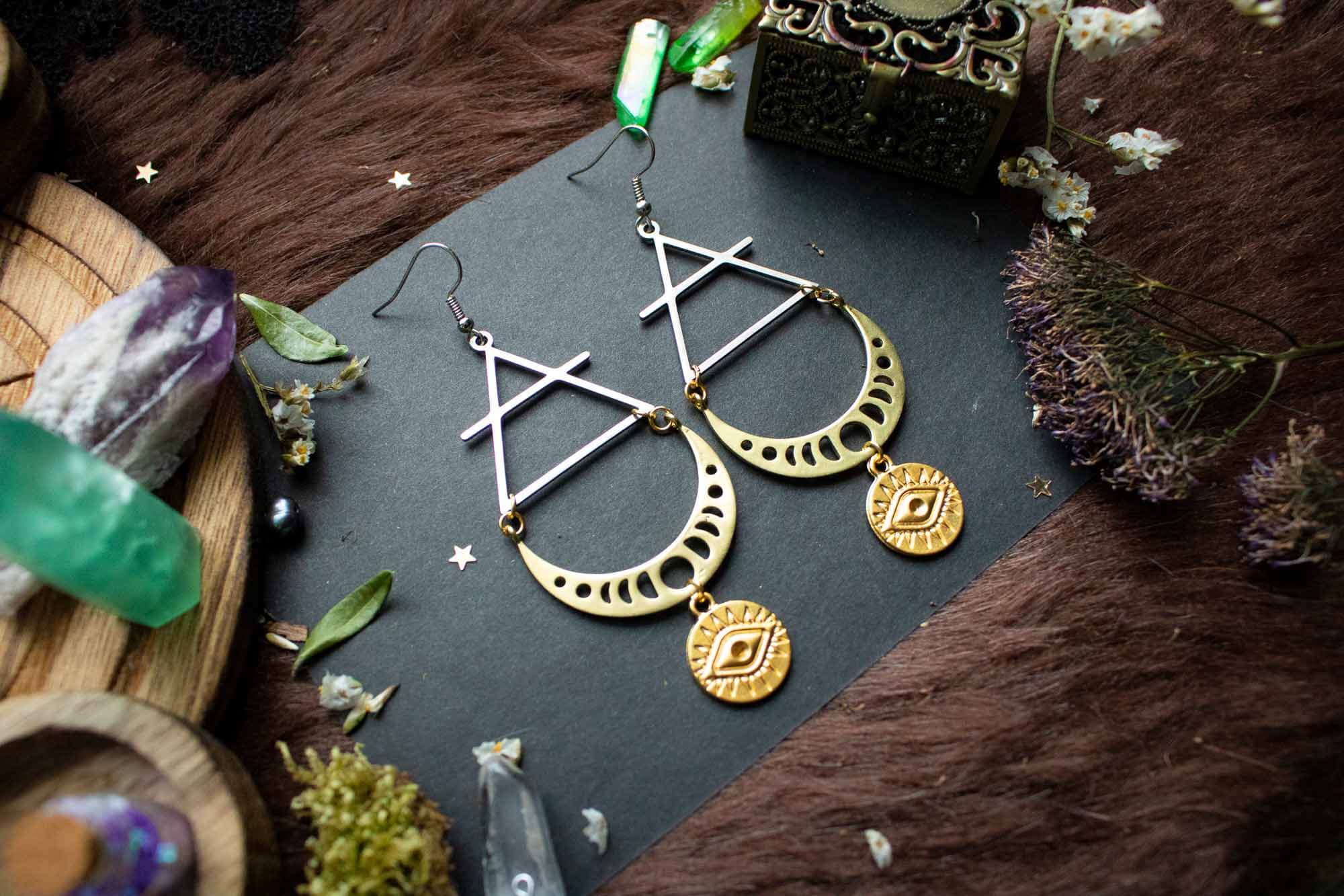 Boucle d'oreille Élément Alchimique Air et breloque œil doré (à l'unité) lunamanashop