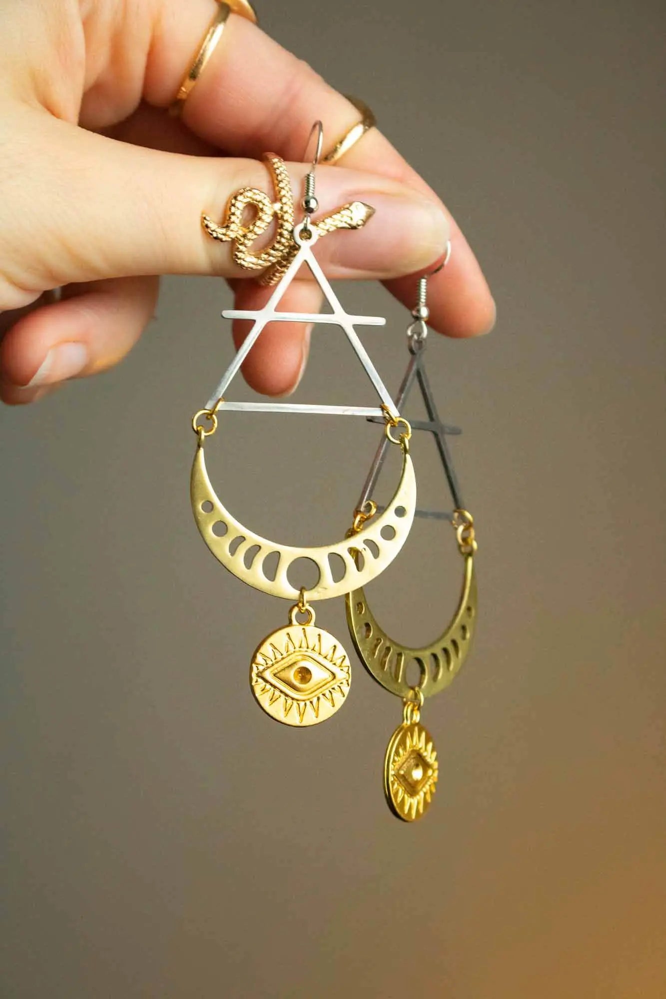 Boucle d'oreille Élément Alchimique Air et breloque œil doré (à l'unité) lunamanashop