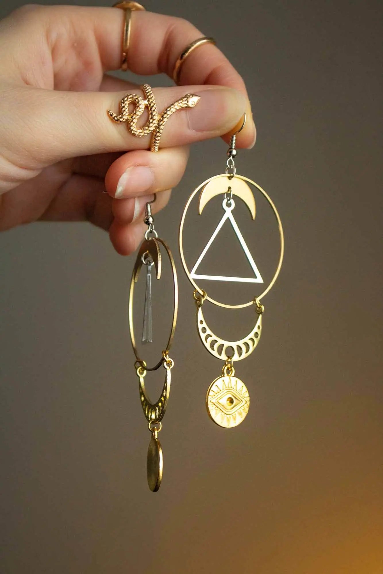 Boucle d'oreille Élément Alchimique Feu avec breloque œil (à l'unité) lunamanashop