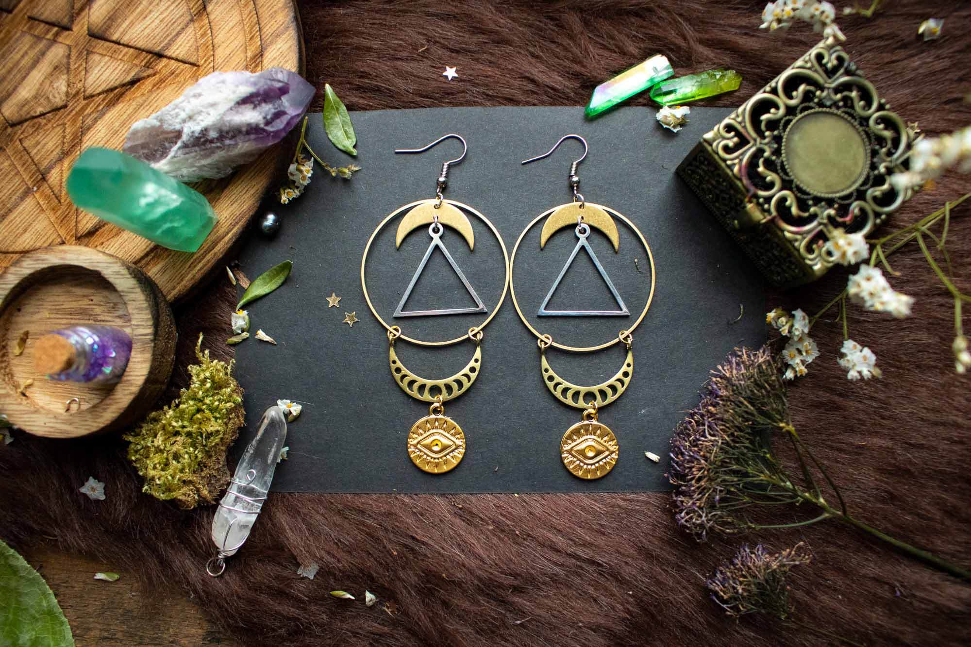 Boucle d'oreille Élément Alchimique Feu avec breloque œil (à l'unité) lunamanashop