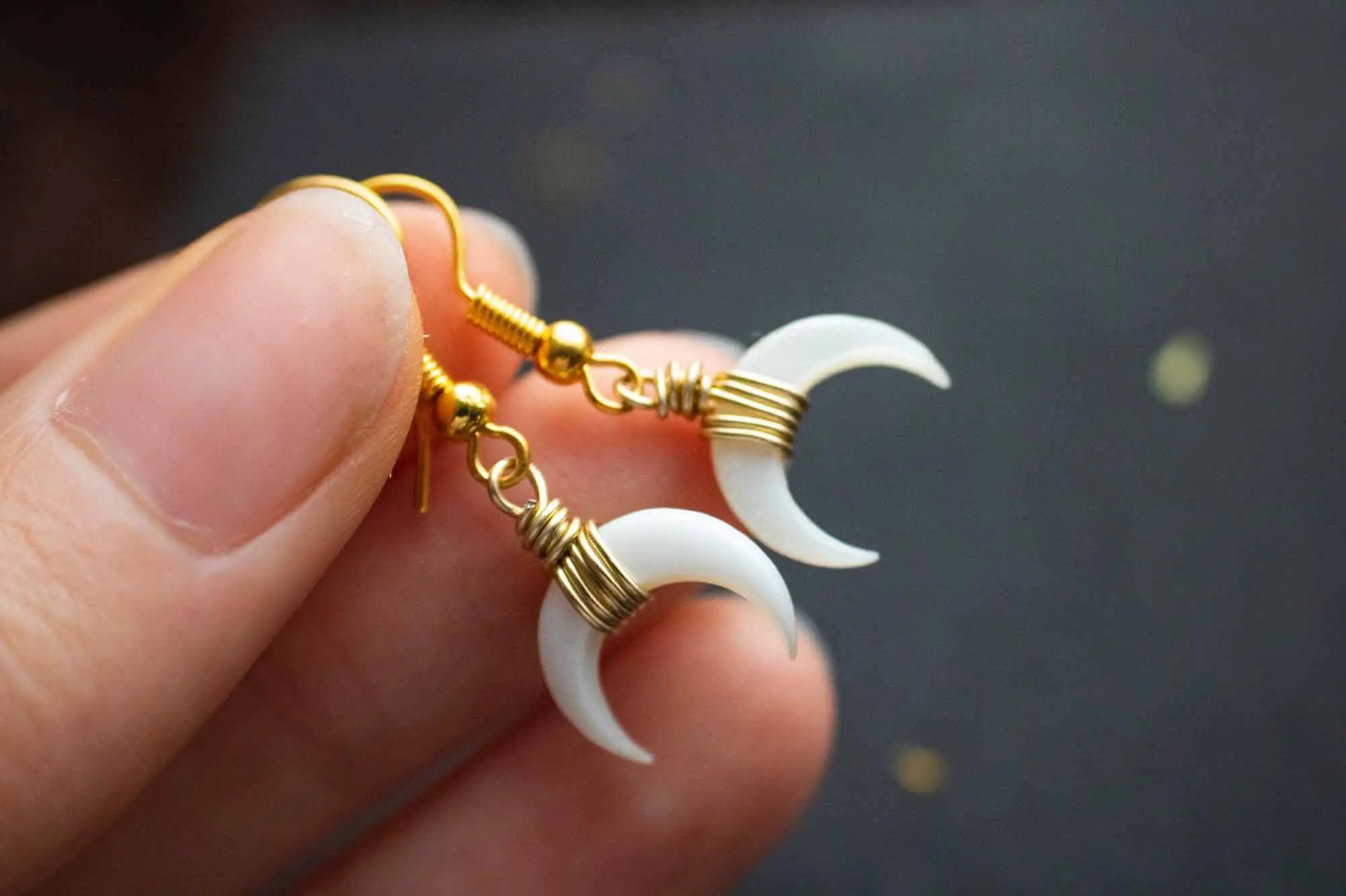 Boucles d'oreilles Lune de Nacre dorée lunamanashop