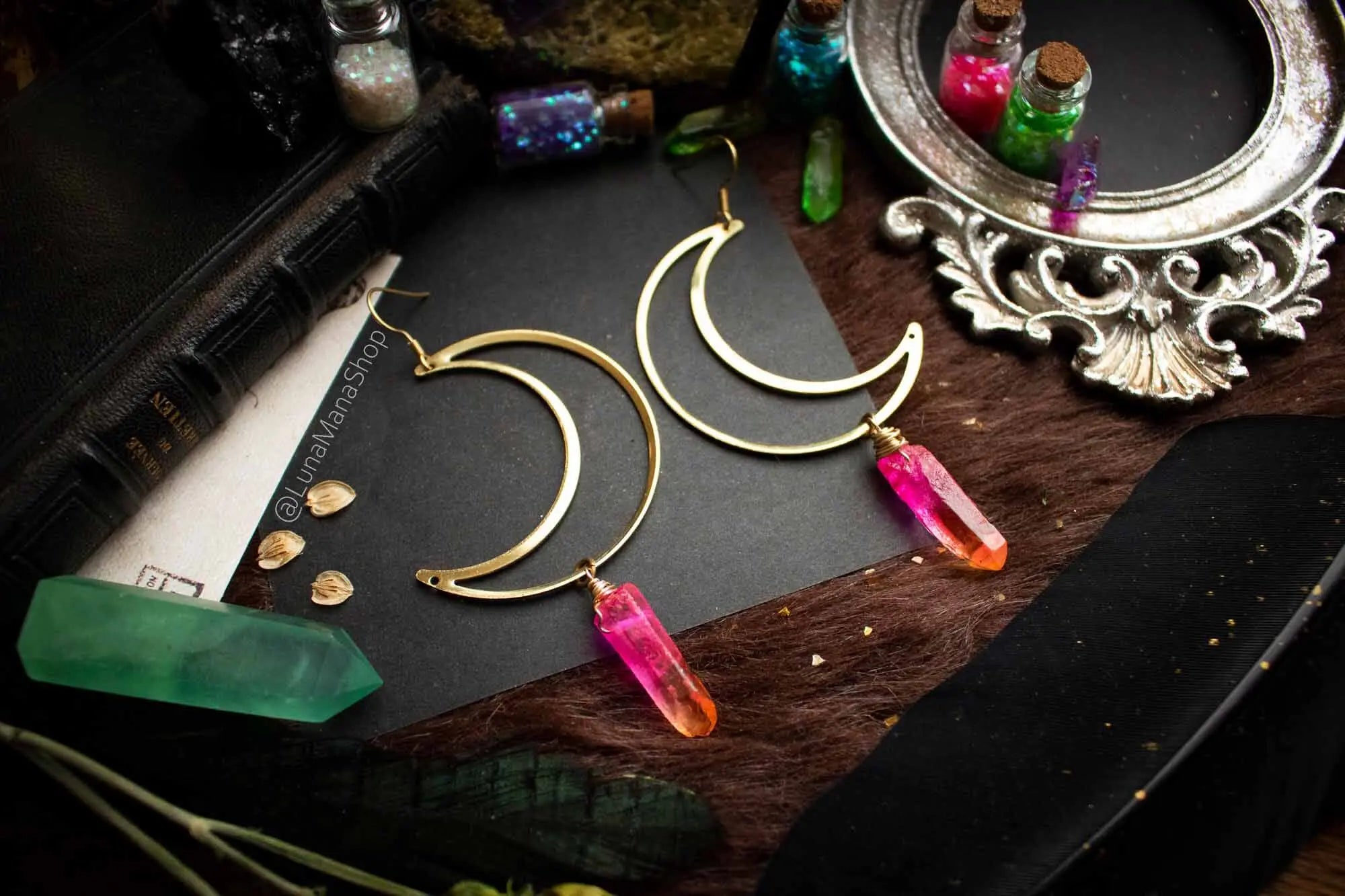 Boucles d'oreilles Lune dorée et Quartz rose orangé lunamanashop
