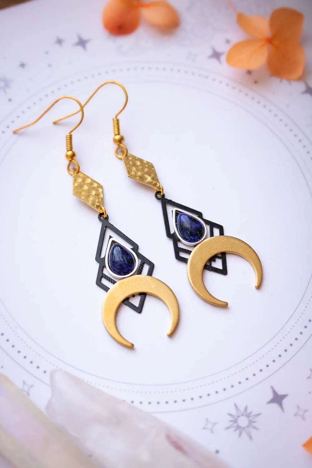 Boucles d'oreilles Minerve - Cyanite bleue et lunes dorées lunamanashop