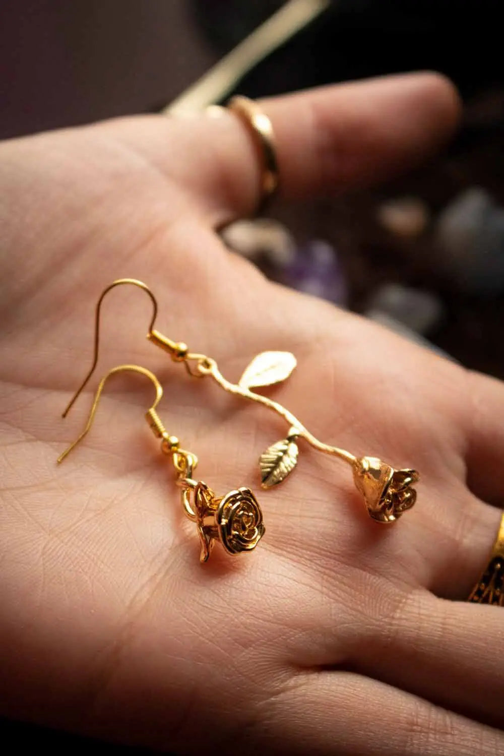 Boucles d'oreilles Rosita florales dépareillées, plaqué or 18 carats lunamanashop