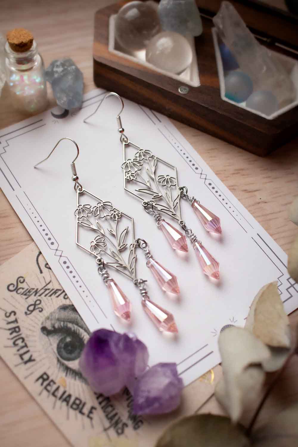 Boucles d'oreilles Dentelle de fleurs argentées - Prismes Rose - Anthémis lunamanashop