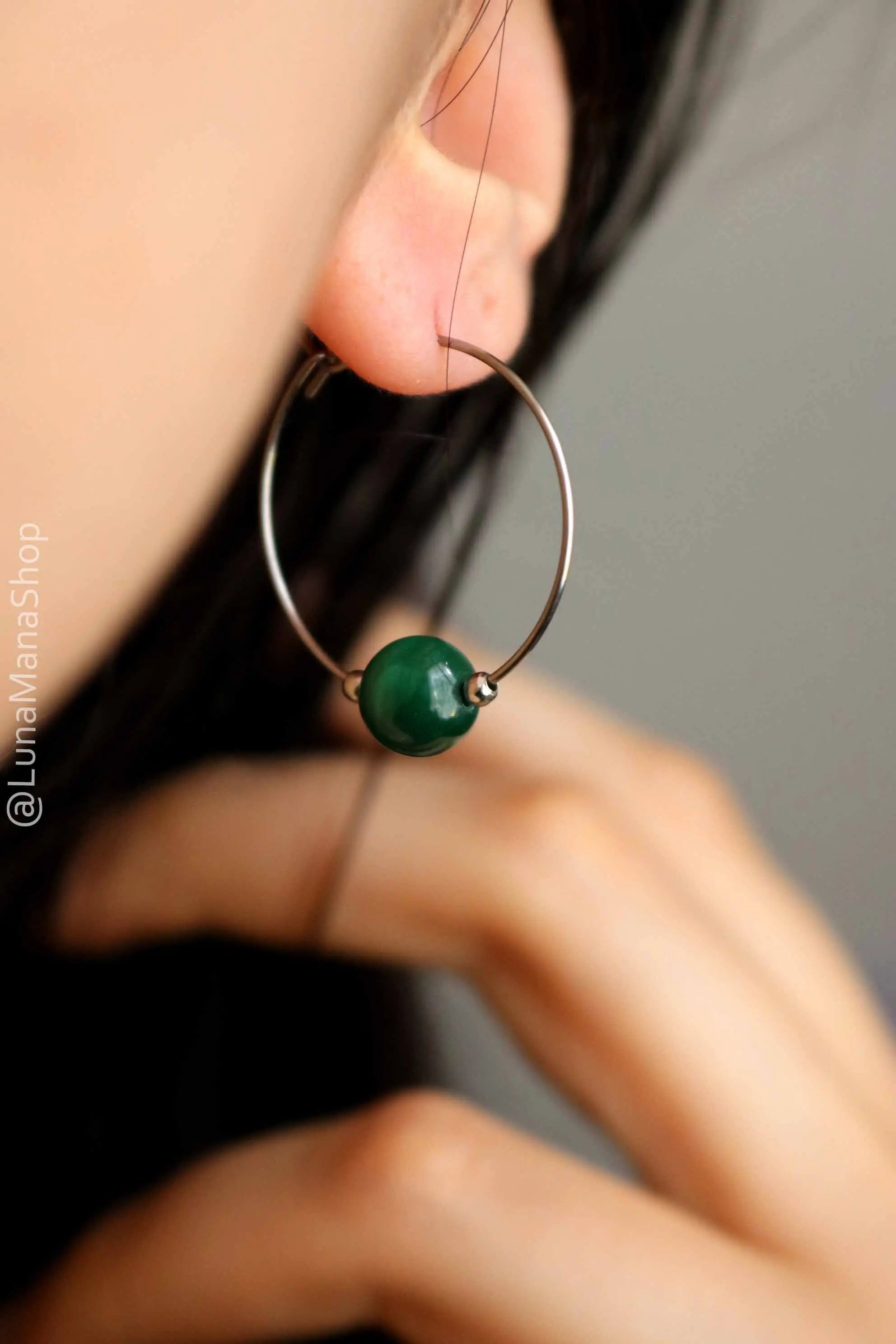 Boucles d'oreilles créoles en pierre Malachite verte lunamanashop
