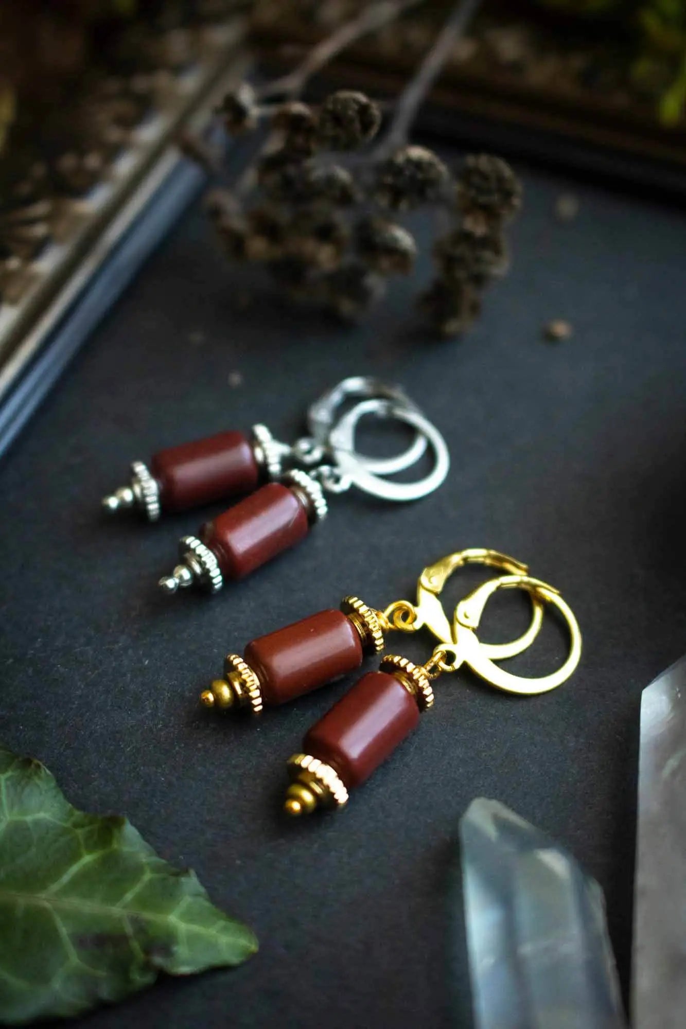 Boucles d'oreilles en Jaspe rouge dorée ou argentée et dormeuses lunamanashop