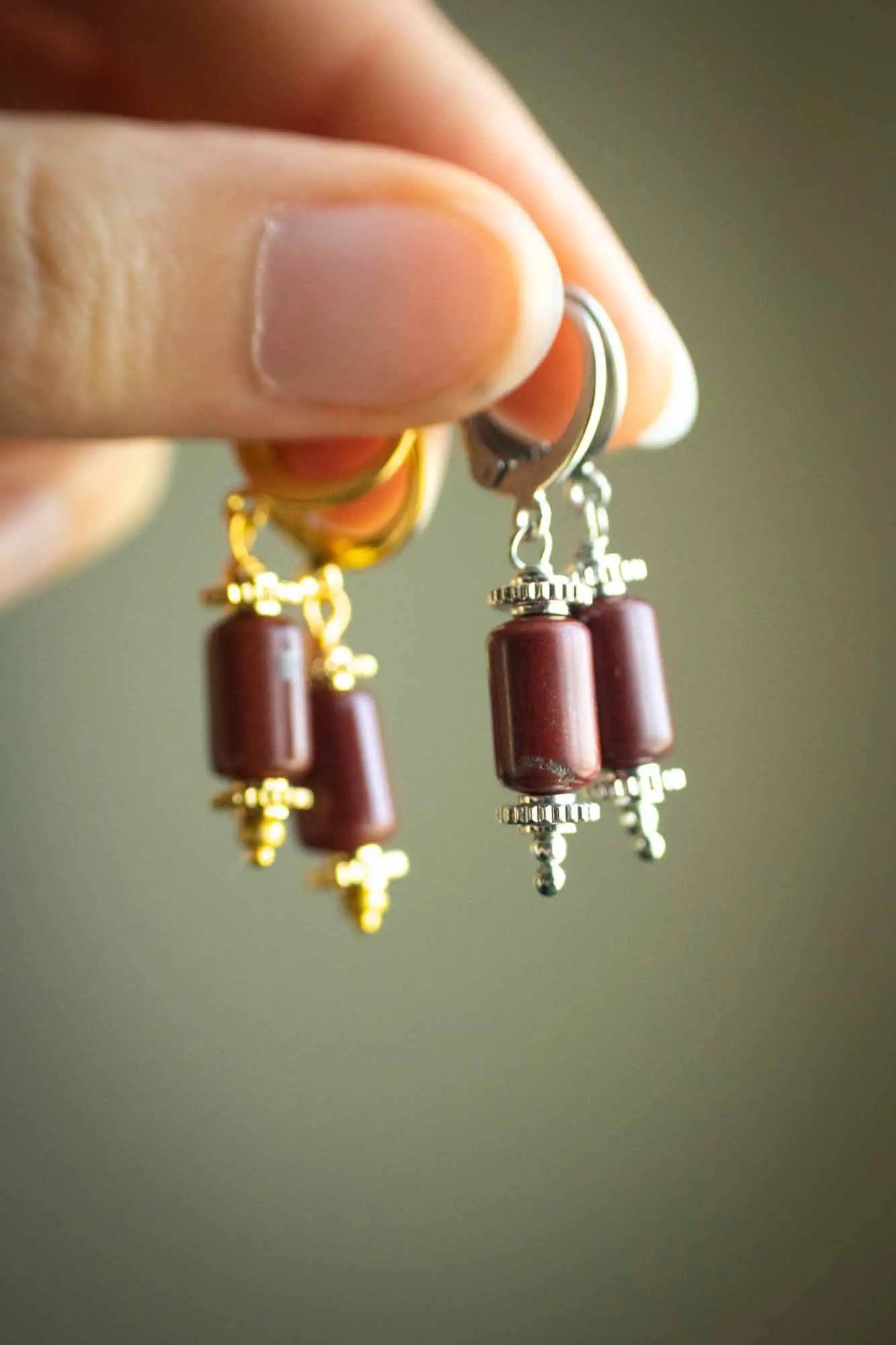 Boucles d'oreilles en Jaspe rouge dorée ou argentée et dormeuses lunamanashop