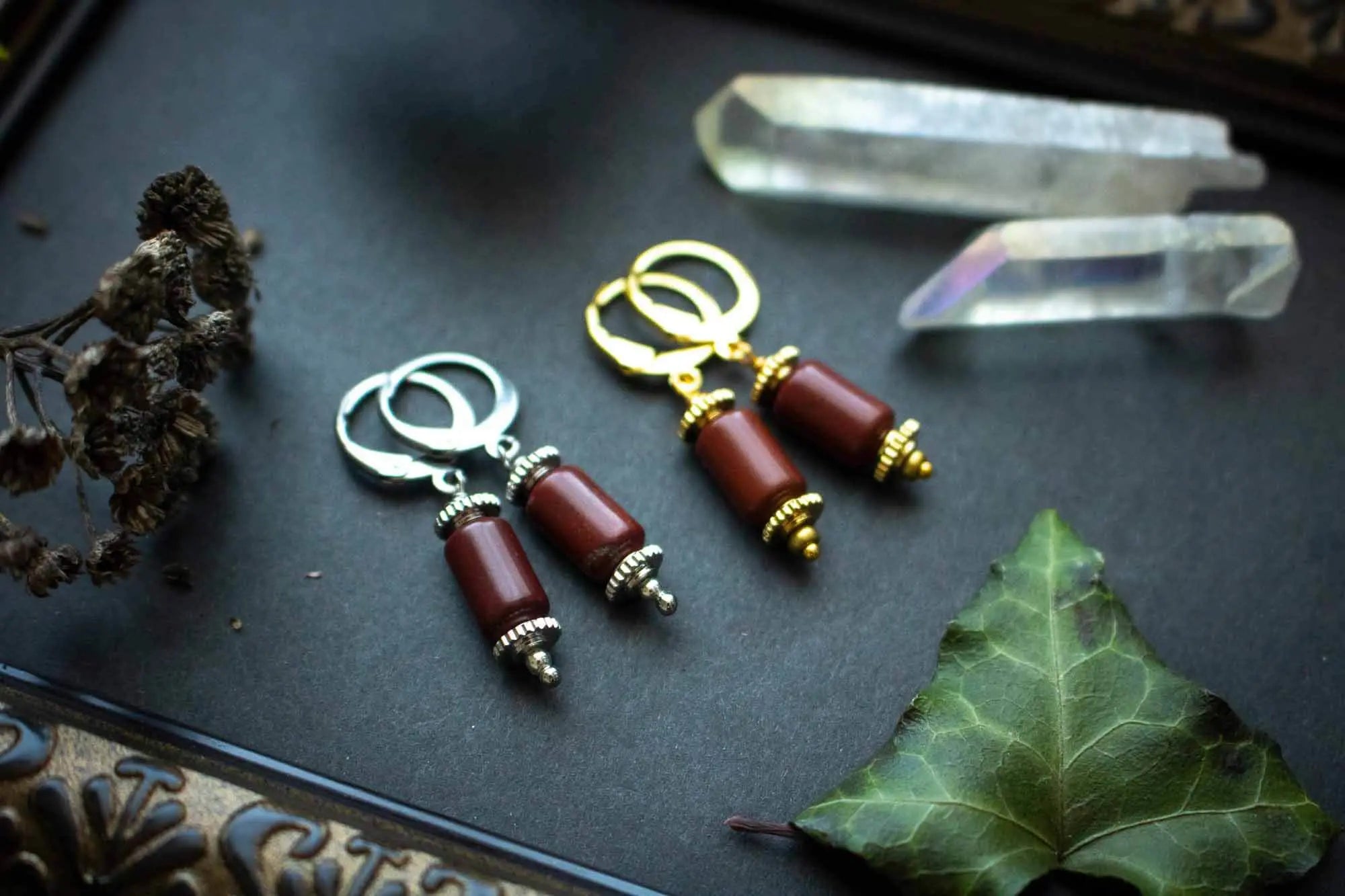 Boucles d'oreilles en Jaspe rouge dorée ou argentée et dormeuses lunamanashop
