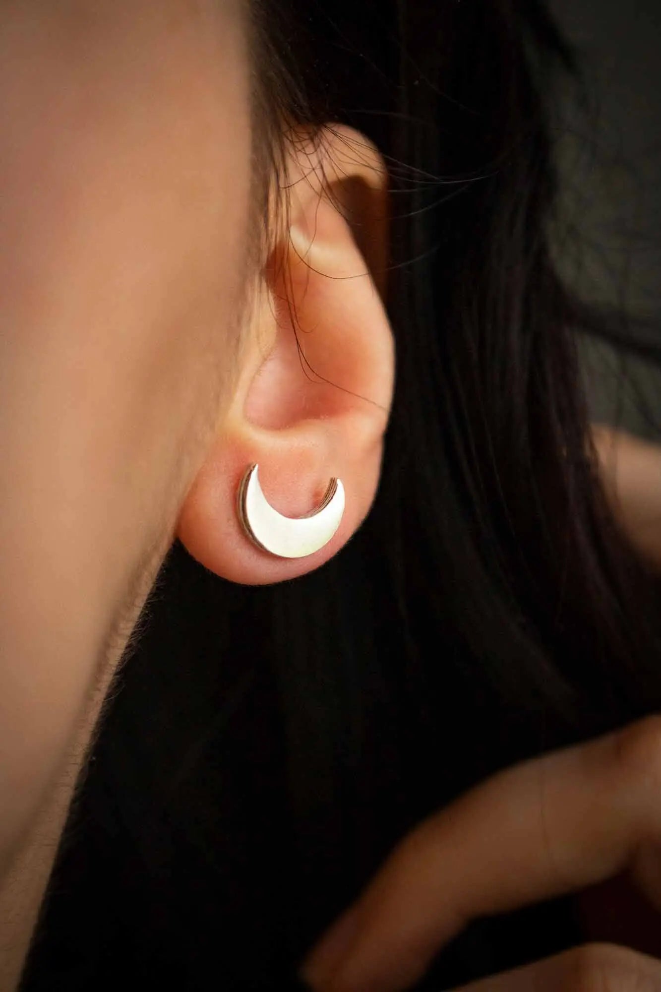 Boucles d'oreilles Lune argentées petites puces lunamanashop