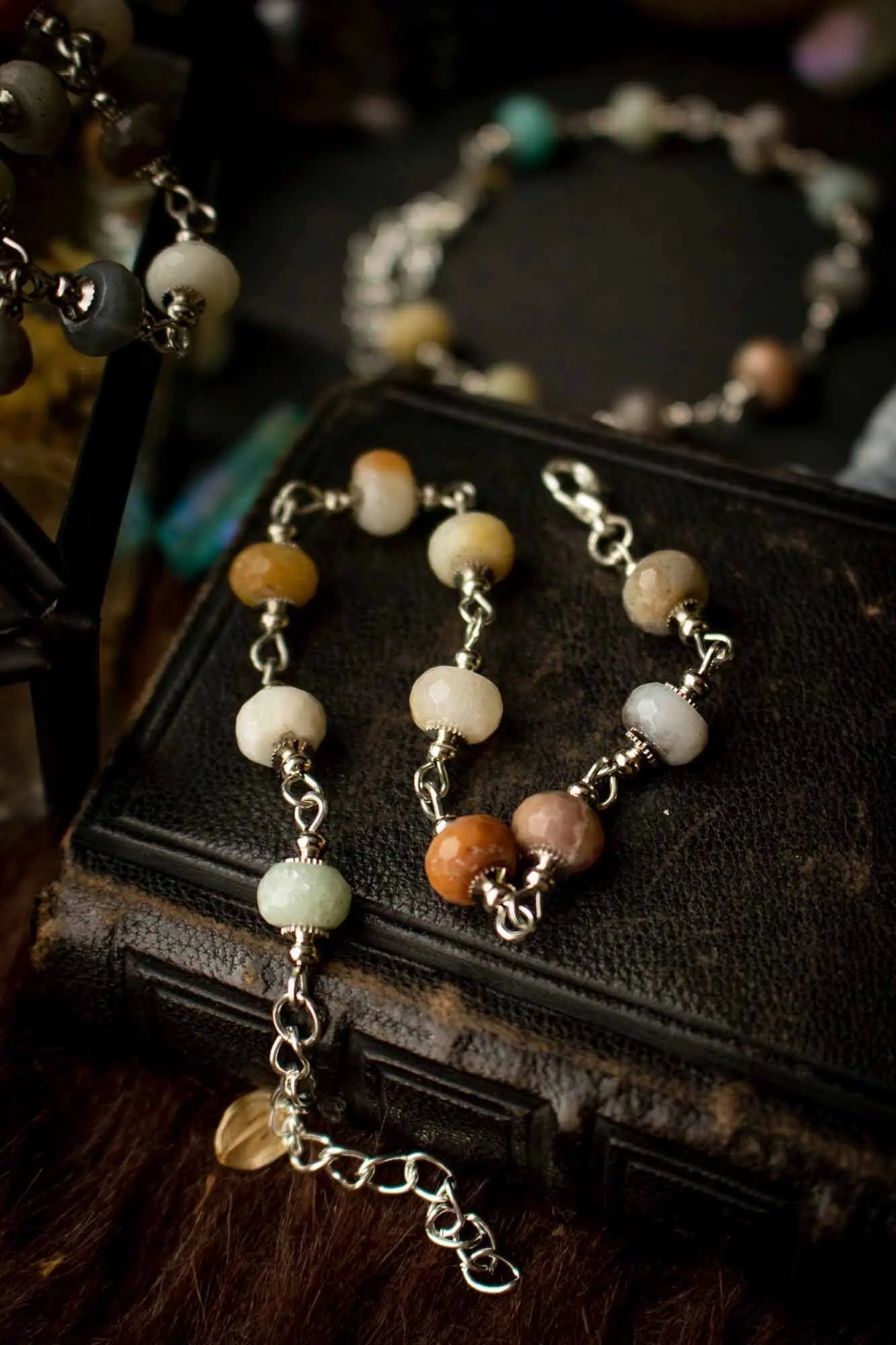 Bracelet de la guerrière en Amazonite et anneaux argentés lunamanashop