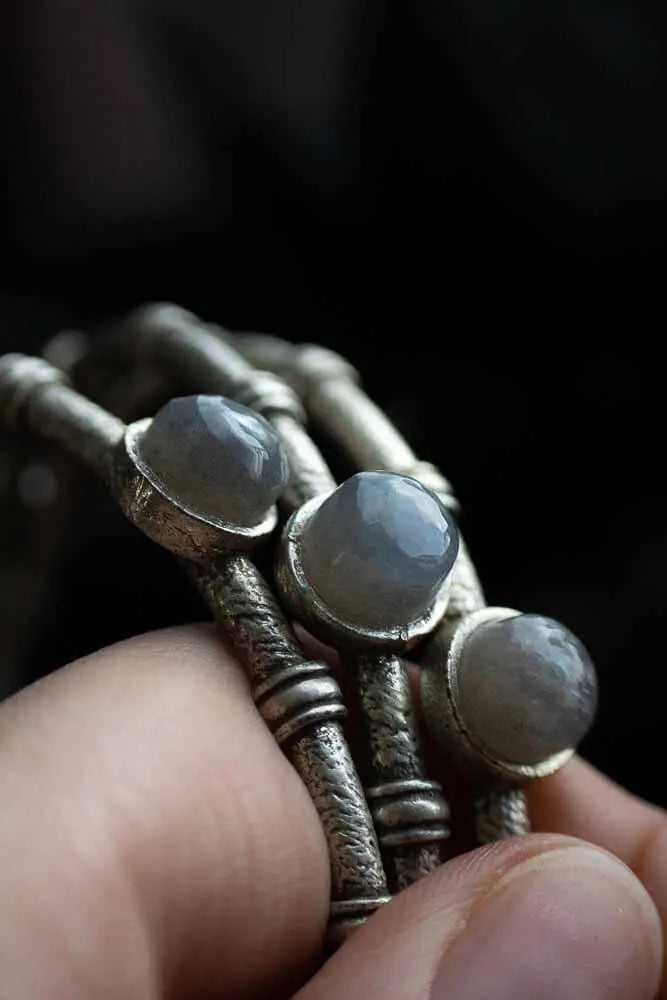 Bracelet manchette en pierre de lune lunamanashop