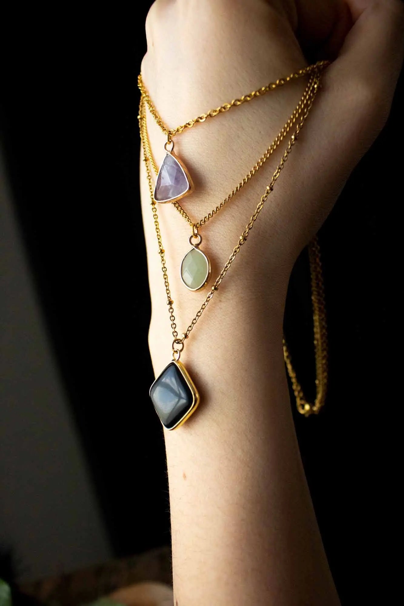 Collier Anti stress 3 pierres: Améthyste, Aventurine et Onyx noire lunamanashop