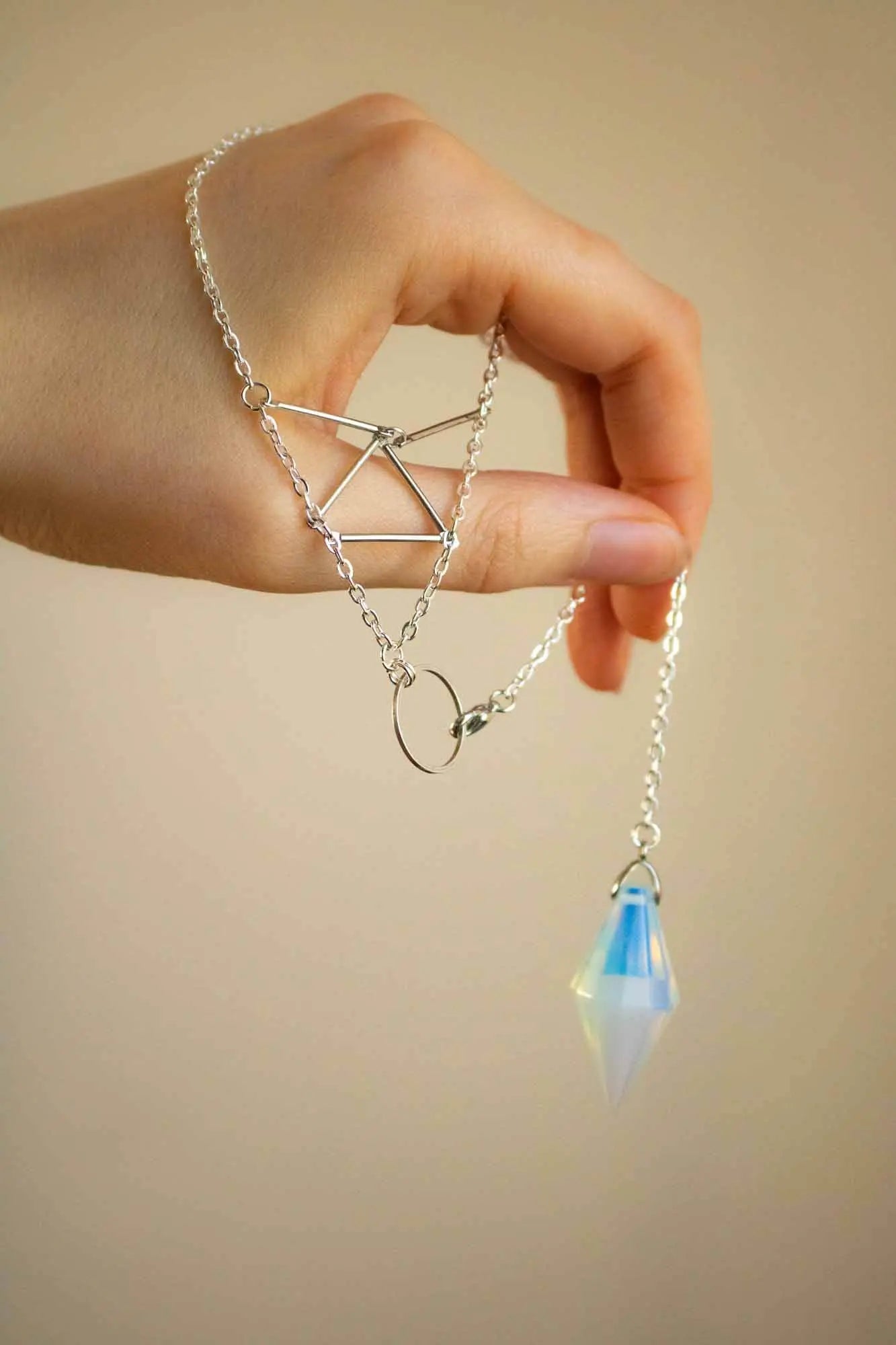 Collier choker et pendule en Opaline avec prisme détachable lunamanashop