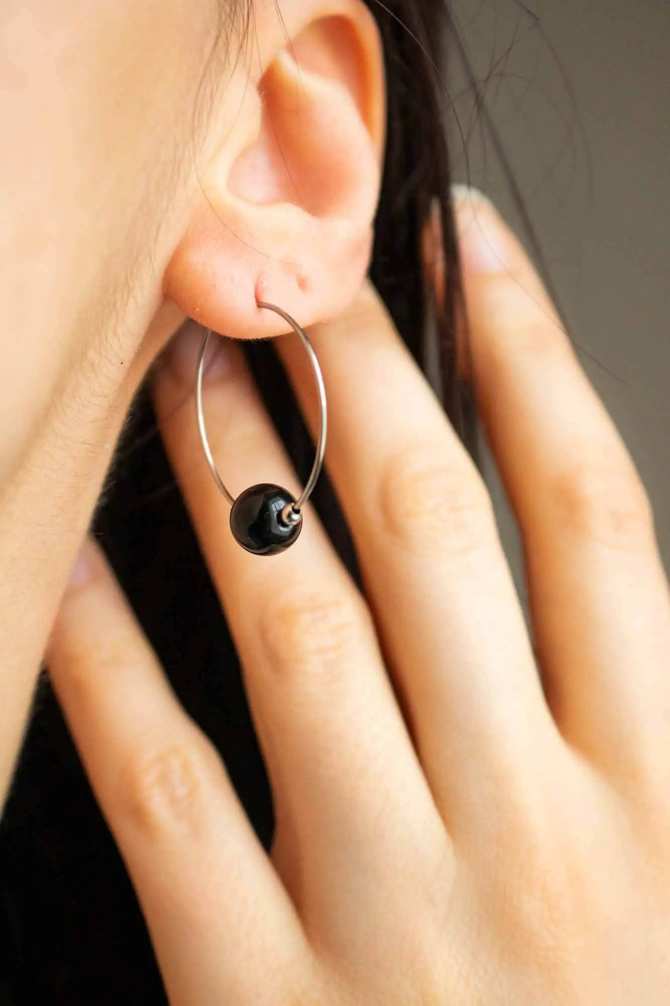 Créoles en pierre Obsidienne noire et acier inoxydable lunamanashop
