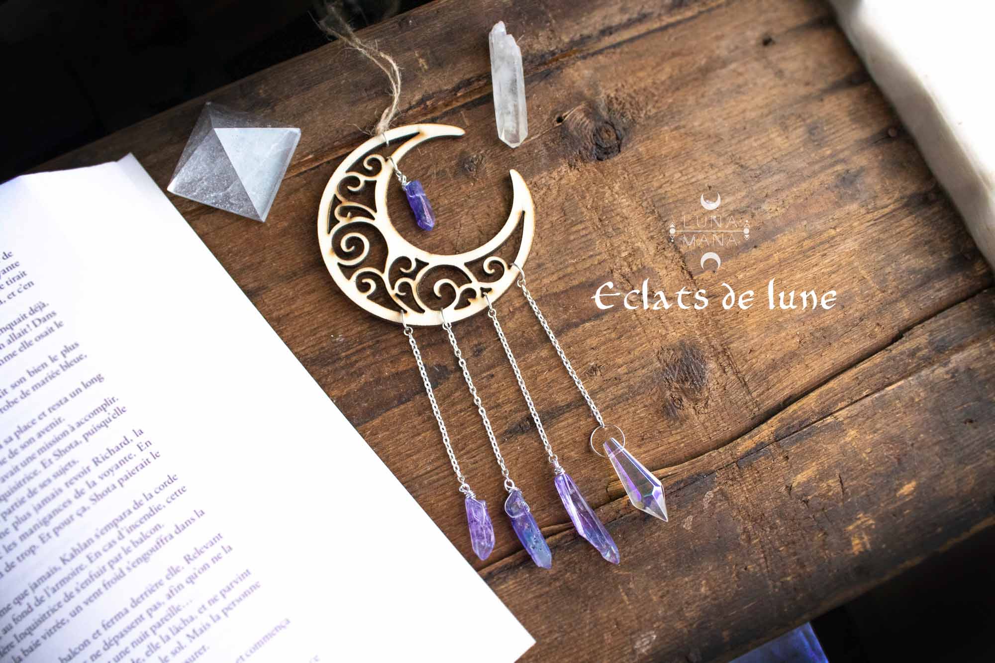 Décoration Sun catcher Lune en bois et Cristaux colorés lunamanashop