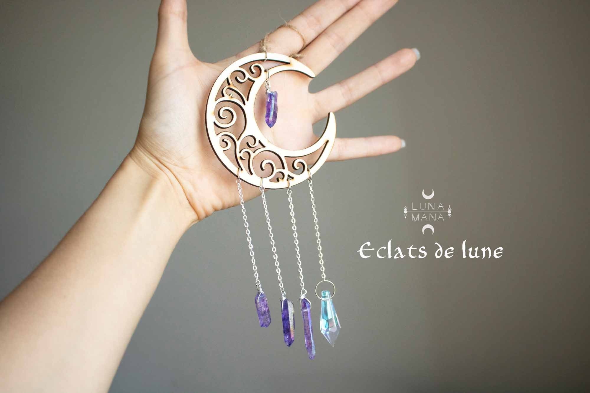 Décoration Sun catcher Lune en bois et Cristaux colorés lunamanashop
