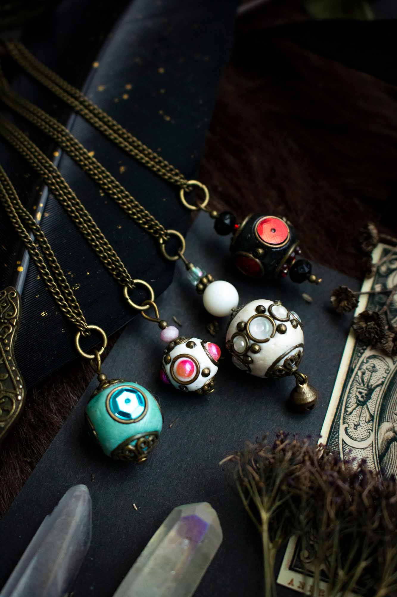 Pendentif "Sphère de déesse" en perle du Cachemire lunamanashop