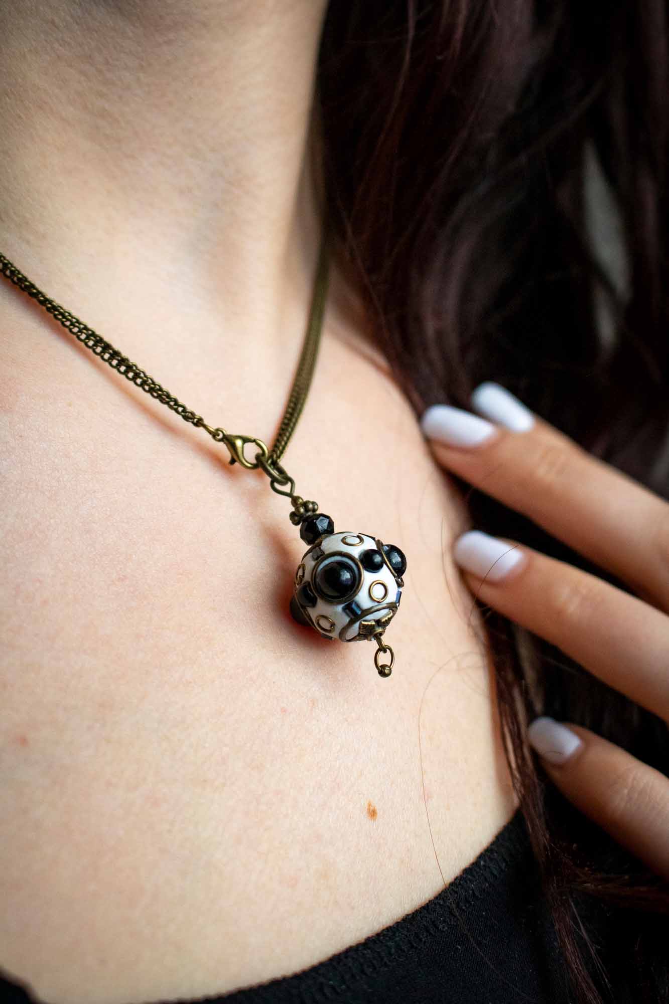 Pendentif "Sphère de vie" en perle du Cachemire lunamanashop