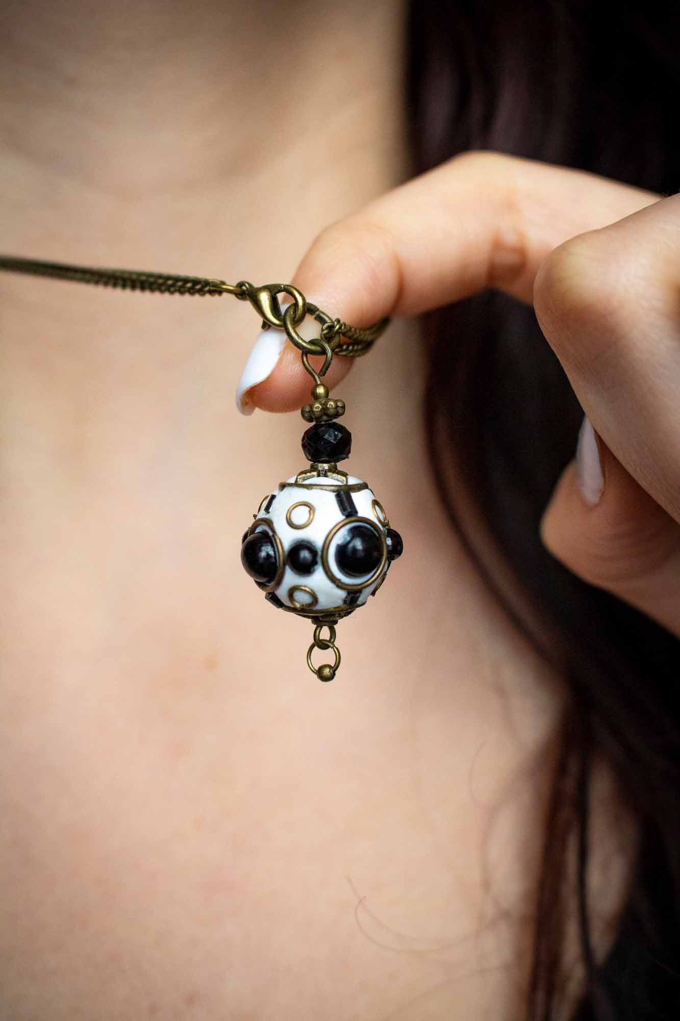 Pendentif "Sphère de vie" en perle du Cachemire lunamanashop