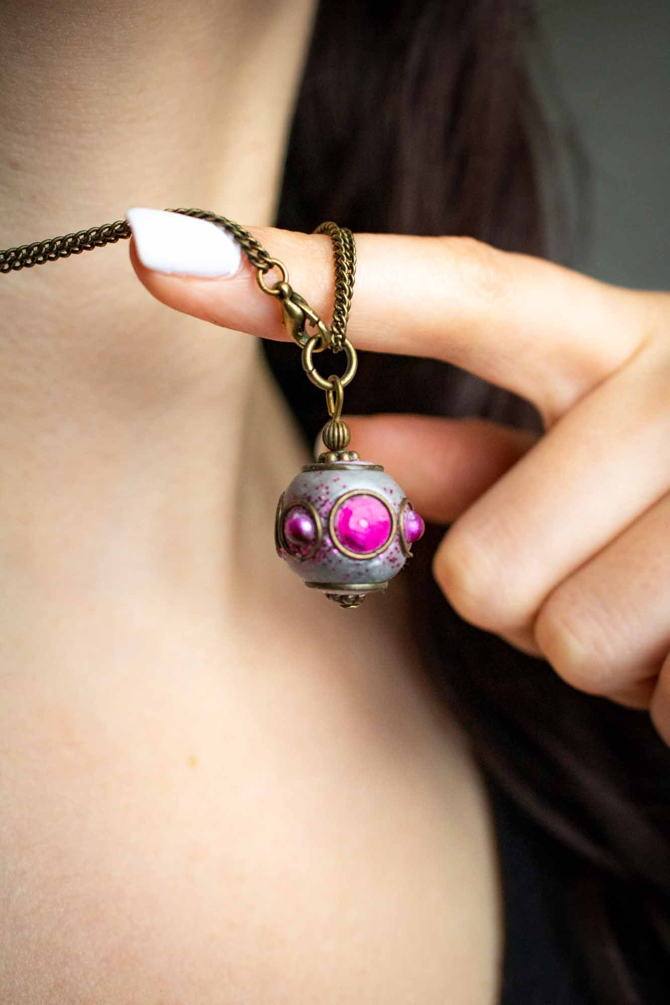 Pendentif "Sphère du temps" en perle du Cachemire lunamanashop
