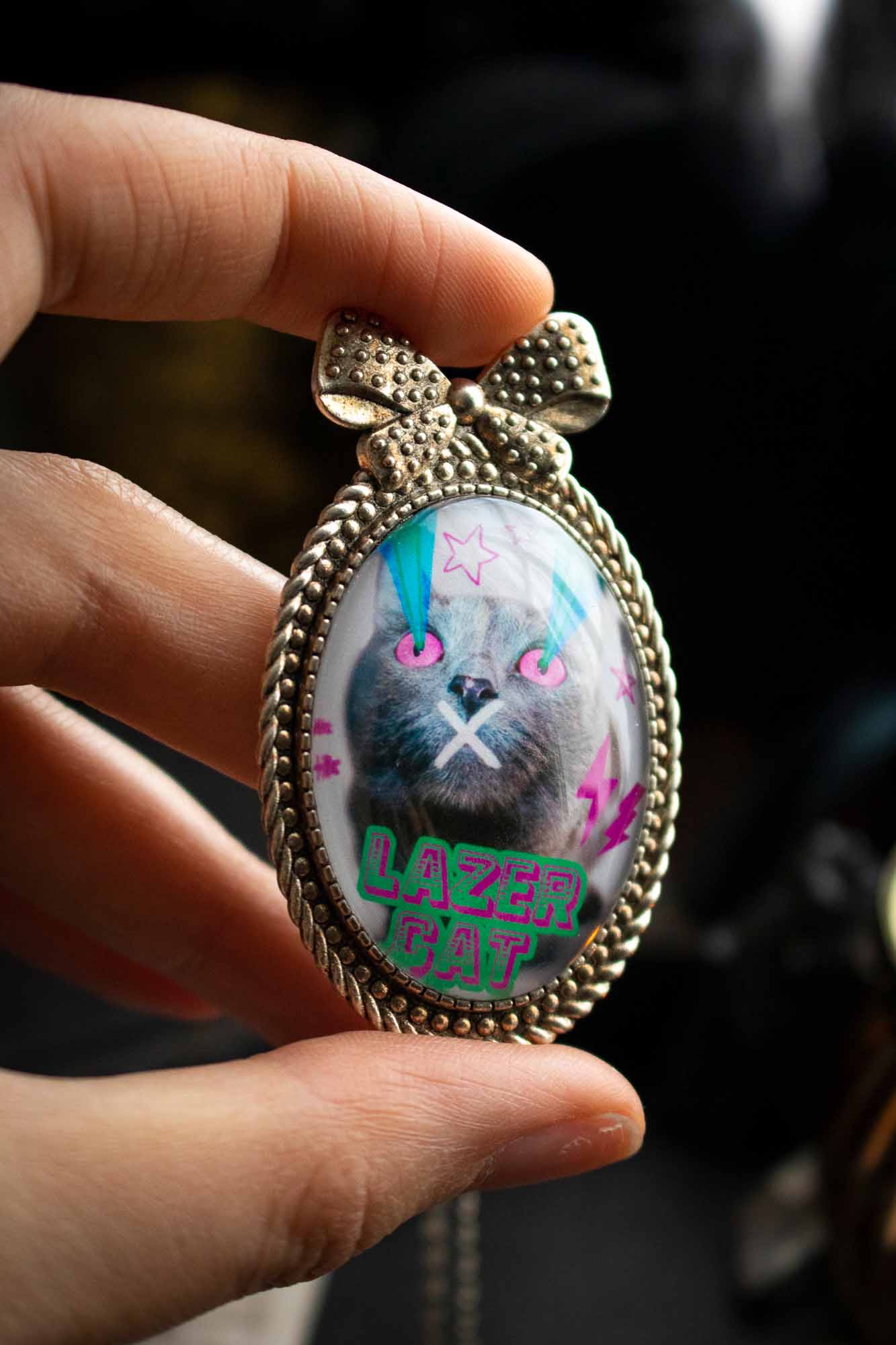 Pendentif Lazer cat avec cabochon lunamanashop