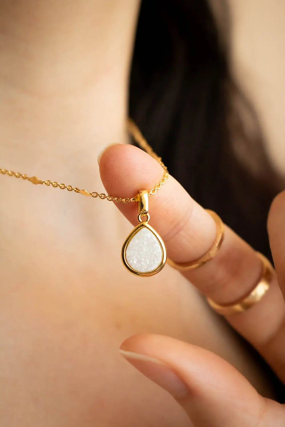 Pendentif Agate Edelyana et chaîne en laiton doré lunamanashop