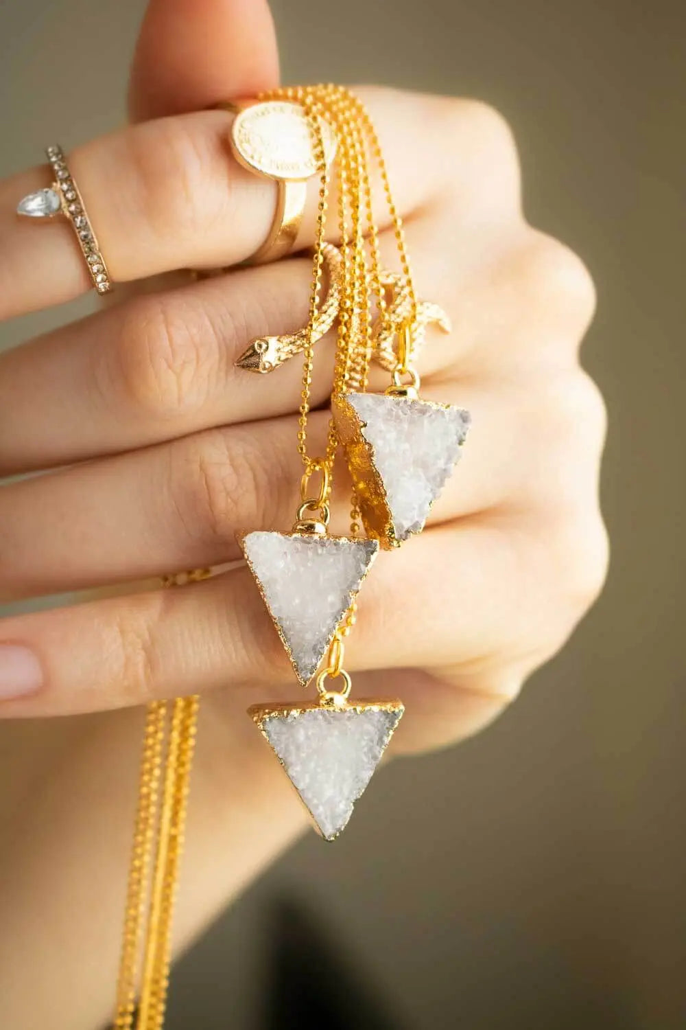 Pendentif Agate Ohasis chaîne en laiton doré lunamanashop