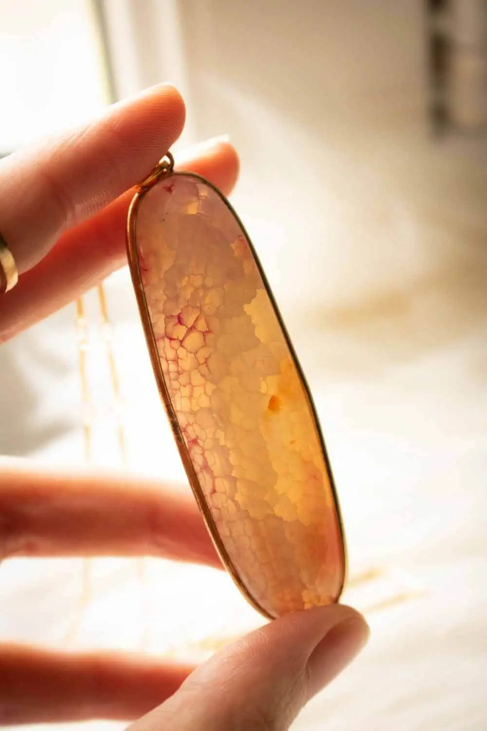 Pendentif Agate craquelée rose Jolly et chaîne plaquée or 18 carats lunamanashop