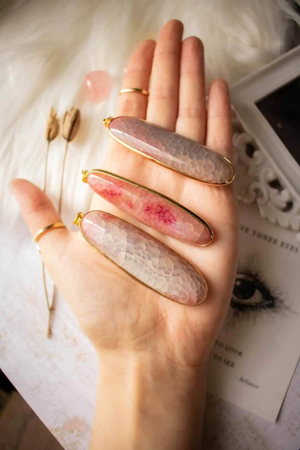 Pendentif Agate craquelée rose Jolly et chaîne plaquée or 18 carats lunamanashop