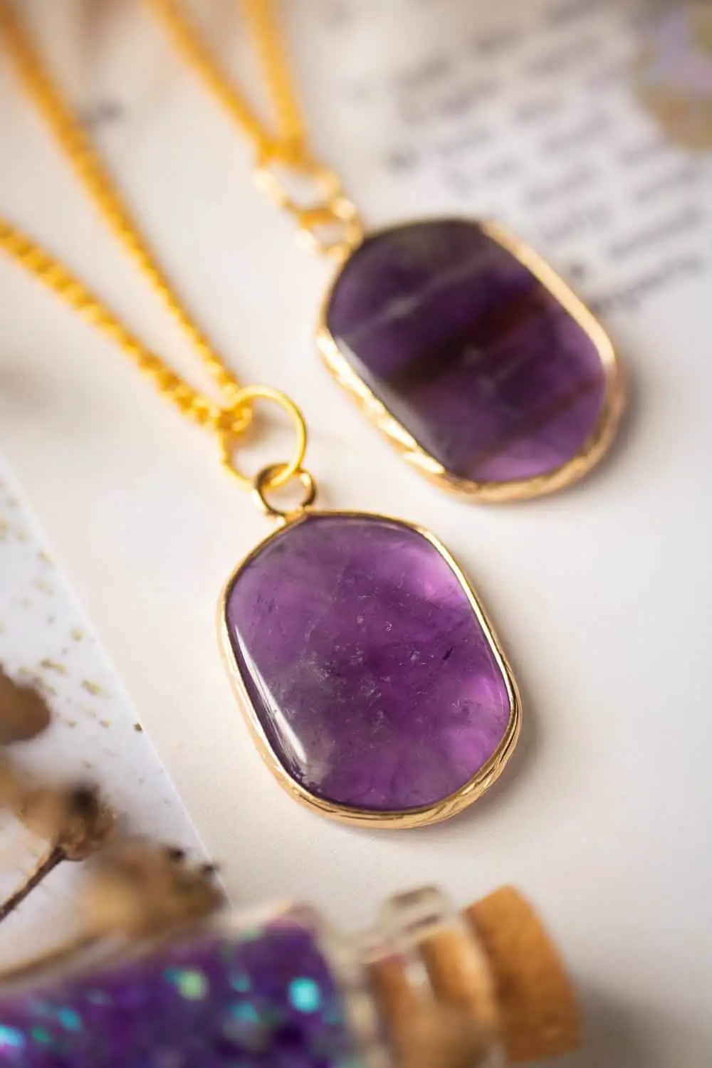 Pendentif Améthyste Mystise et chaîne laiton doré lunamanashop