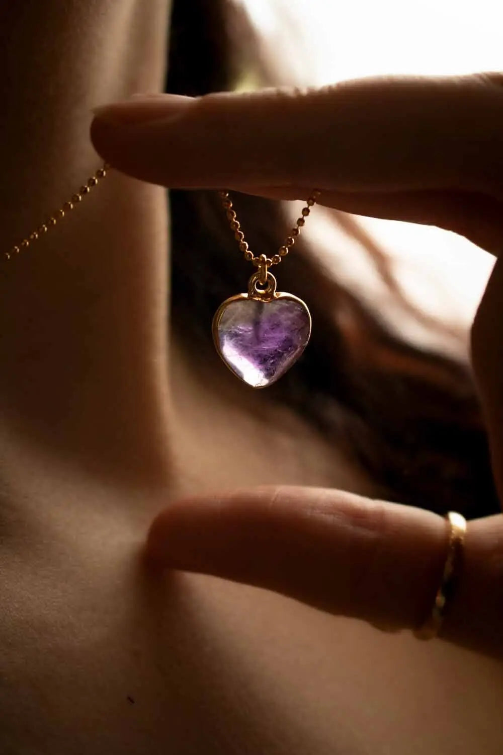 Pendentif Améthyste Primara et chaîne laiton doré lunamanashop