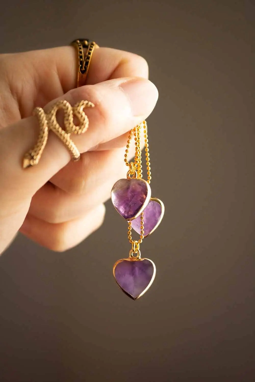 Pendentif Améthyste Primara et chaîne laiton doré lunamanashop