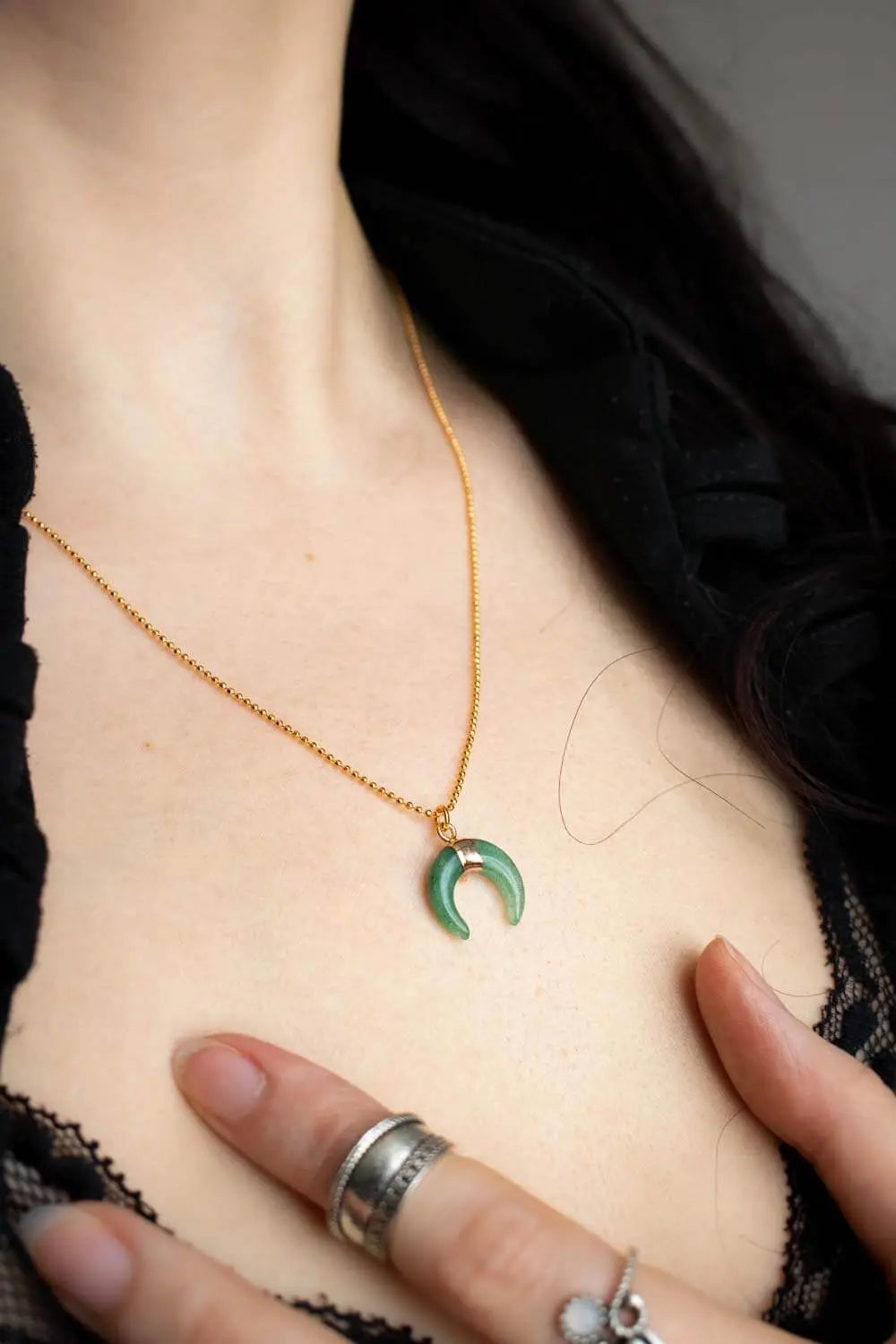 Pendentif Aventurine verte Greenta et chaîne en laiton doré lunamanashop