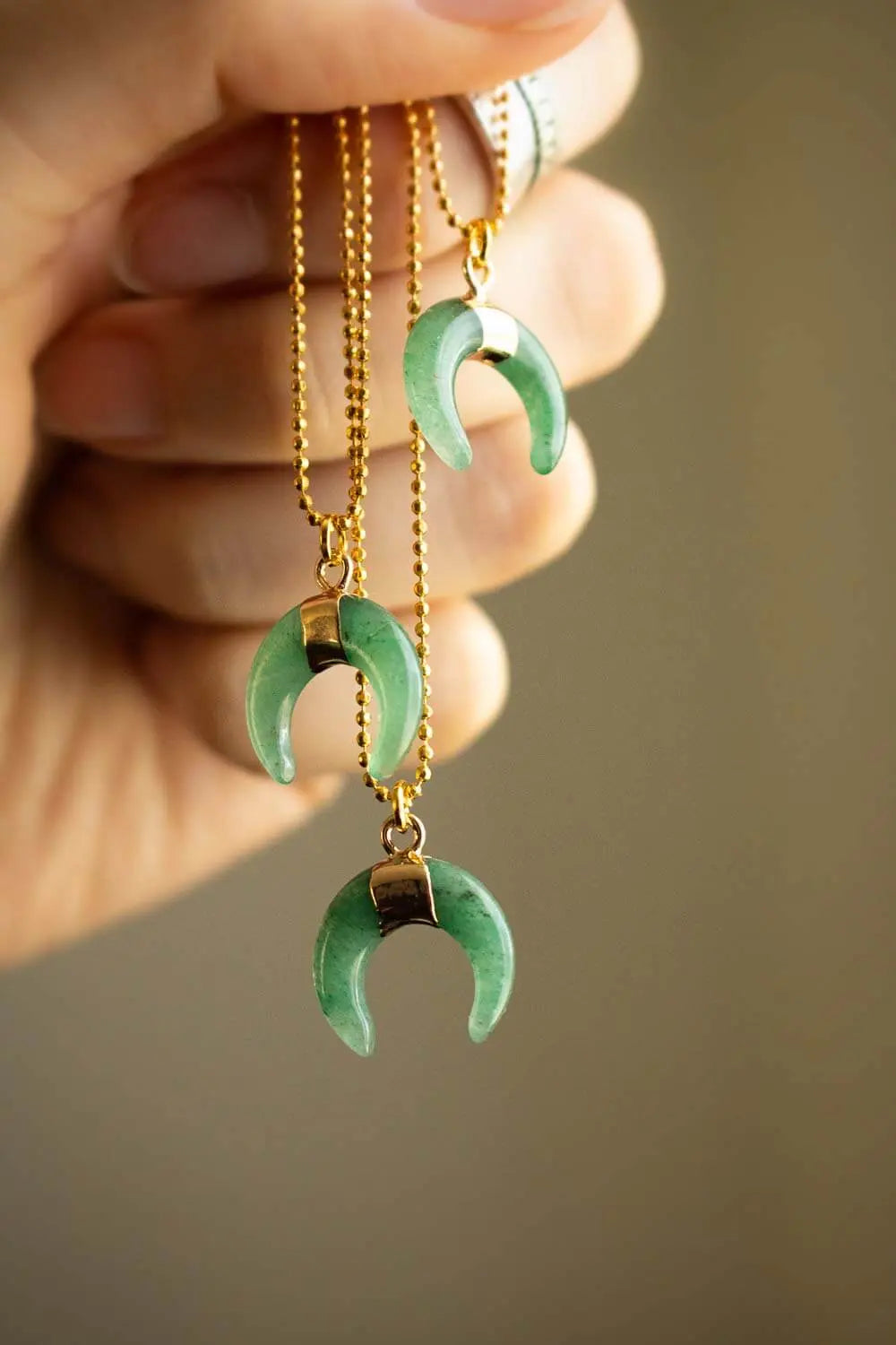 Pendentif Aventurine verte Greenta et chaîne en laiton doré lunamanashop